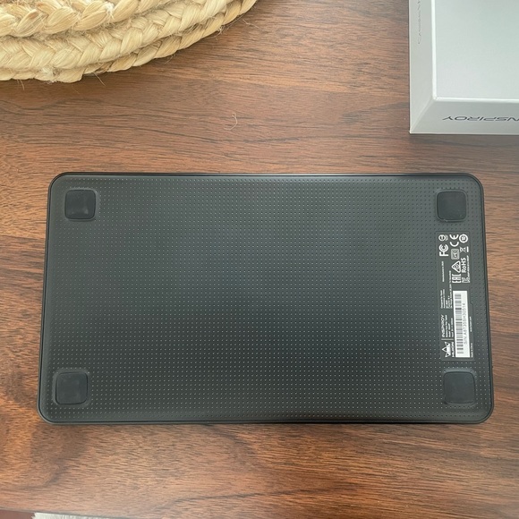 Huion Inspiroy H640p graphic drawing tablet with battery free stylus - Picture 7 of 16